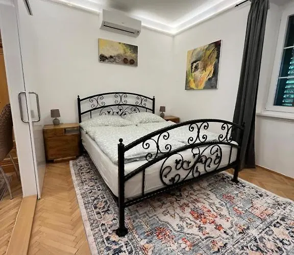 Casa Palfy Gostinjska kuća *