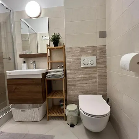 Konukevi Casa Palfy *